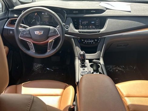 Certified 2024 Cadillac XT5 Premium Luxury w/ Technology Package FWD image 16