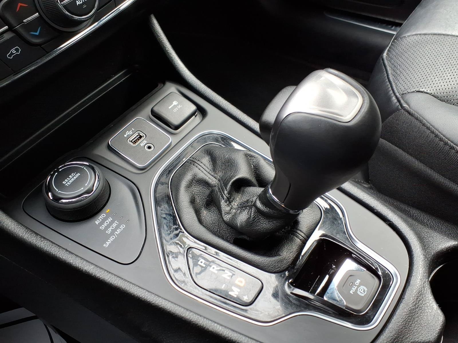 Used 2020 Jeep Cherokee Limited AWD/4WD image 19