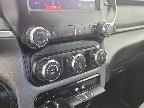 Used 2024 RAM 2500 Big Horn AWD/4WD image 29