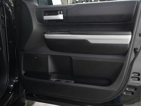 Used 2021 Toyota Tundra Limited w/ Limited Premium Package image 9
