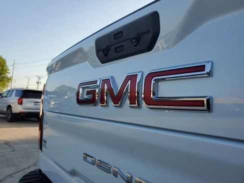 New 2026 GMC Sierra 2500 Denali w/ Denali Reserve Package image 7