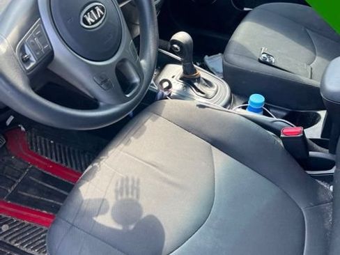 Used 2011 Kia Soul + FWD image 11