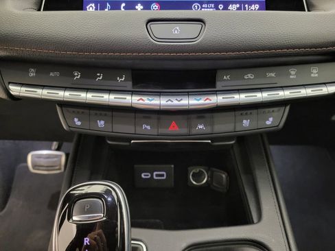 Used 2023 Cadillac XT4 Sport AWD/4WD image 13