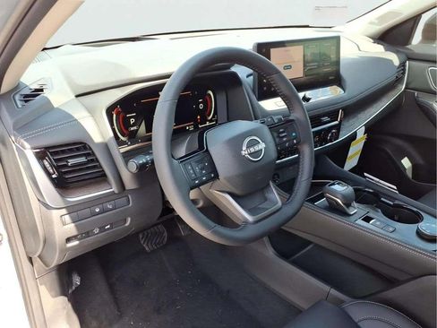 New 2026 Nissan Rogue Platinum w/ Platinum Premium Package AWD/4WD image 9