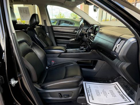 Used 2022 Nissan Pathfinder SL w/ SL Premium Package FWD image 31