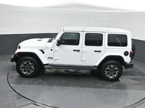 New 2026 Jeep Wrangler Sahara AWD/4WD image 33