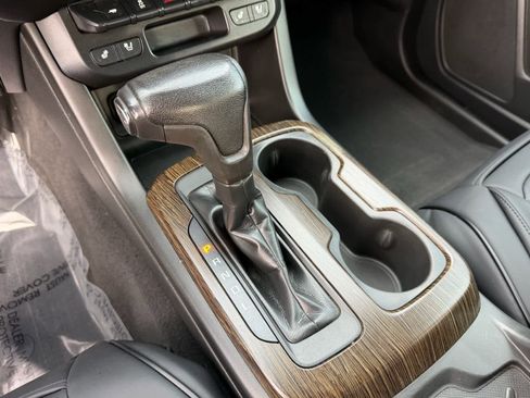 Used 2020 GMC Canyon Denali image 28