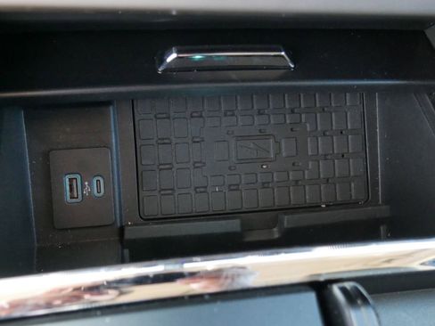 Used 2022 Ford Expedition XLT AWD/4WD image 34