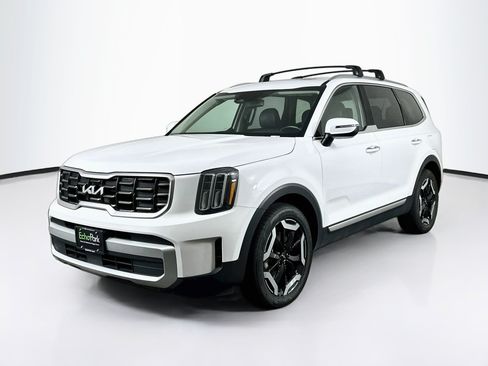 Used 2025 Kia Telluride S AWD/4WD image 3
