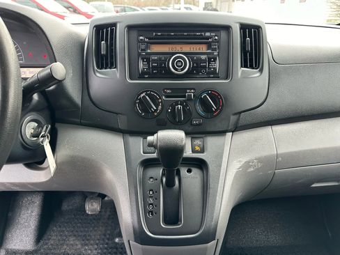 Used 2017 Nissan NV200 S w/ Cruise Control Package image 19