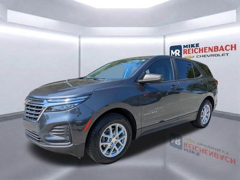 Used 2022 Chevrolet Equinox LS w/ LS Convenience Package image 8