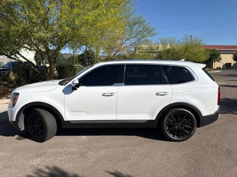 Used 2020 Kia Telluride SX w/ SX Prestige Package AWD/4WD image 2