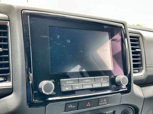 Certified 2024 Nissan Frontier SV w/ Hardbody Edition image 11