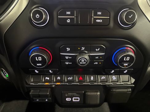 Used 2019 Chevrolet Silverado 1500 LT w/ True North Edition AWD/4WD image 31