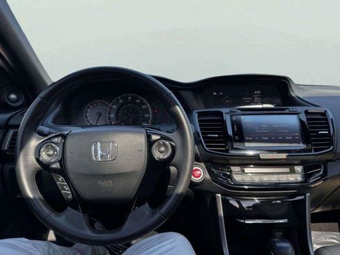 Used 2017 Honda Accord EX-L image 32