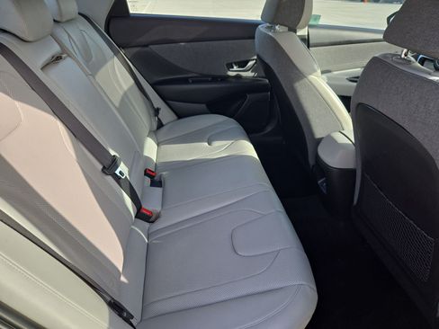 Used 2024 Hyundai Elantra Limited FWD image 31