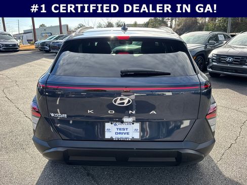 Certified 2025 Hyundai Kona SEL image 6