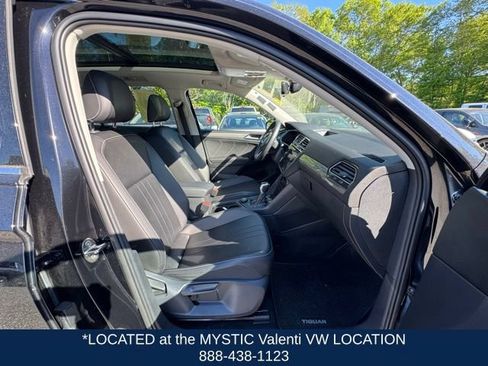 Certified 2022 Volkswagen Tiguan SE w/ Panoramic Sunroof Package AWD/4WD image 26