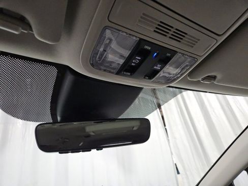 New 2026 Honda Odyssey Touring image 31