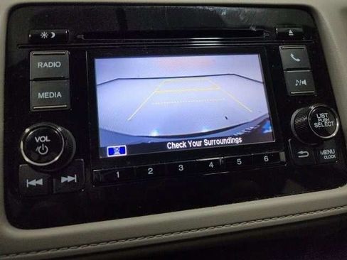 Used 2021 Honda HR-V LX image 3