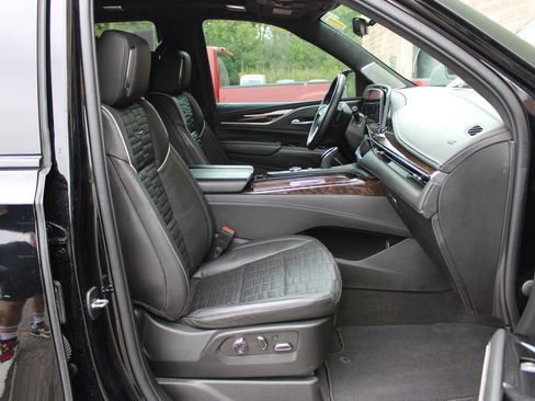 Certified 2022 Cadillac Escalade Sport Platinum AWD/4WD image 57