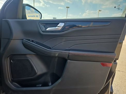 Used 2025 Ford Escape ST-Line image 16