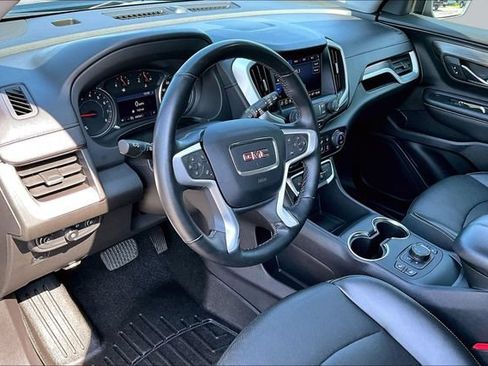 Used 2024 GMC Terrain SLT FWD image 16