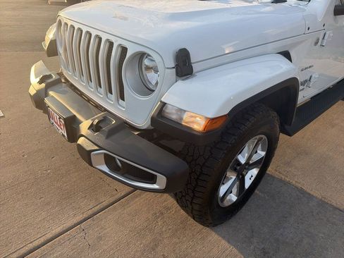 Used 2021 Jeep Wrangler Unlimited Sahara w/ Dual Top Group image 21