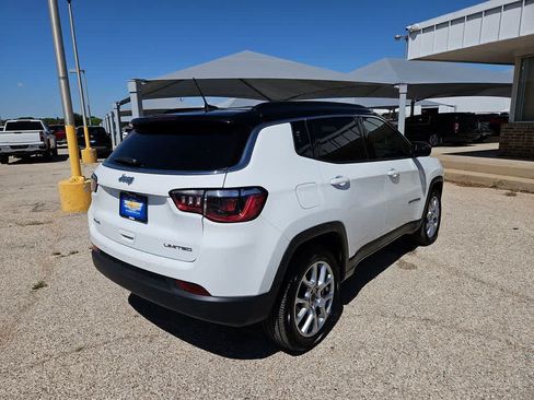 Used 2025 Jeep Compass Limited AWD/4WD image 8