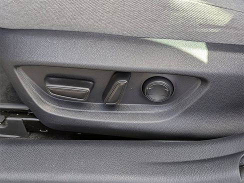 Used 2025 Toyota Camry LE image 18