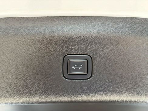 Used 2023 Buick Enclave Premium w/ Experience Buick Package AWD/4WD image 24