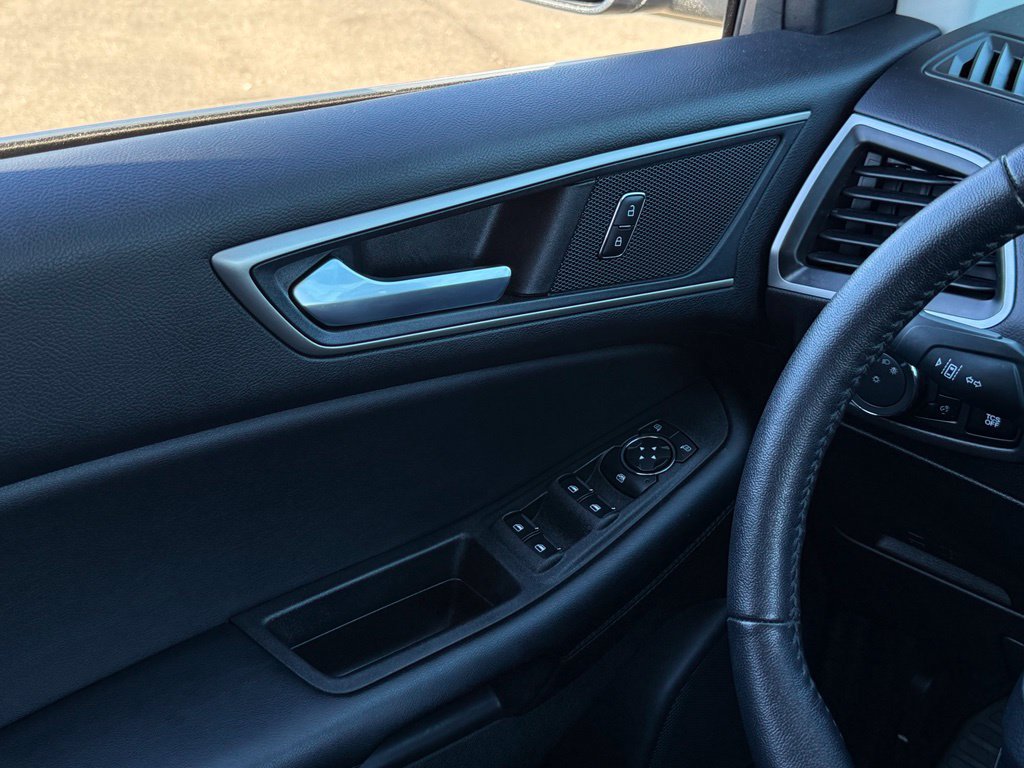 Used 2024 Ford Edge SEL w/ Convenience Package AWD/4WD image 10