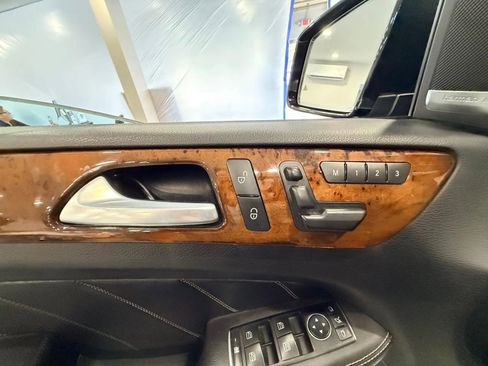 Used 2013 Mercedes-Benz GL 550 4MATIC image 39