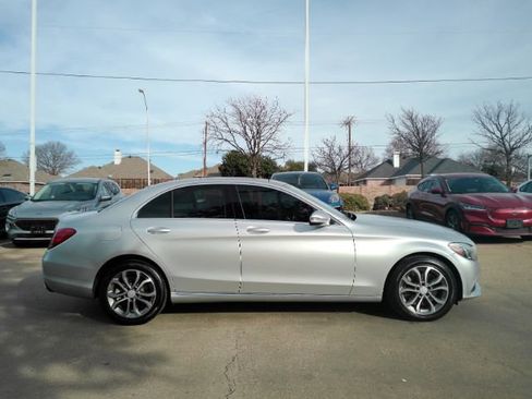 Used 2016 Mercedes-Benz C 300 4MATIC Sedan image 5