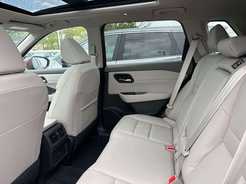 Certified 2023 Nissan Rogue SL AWD/4WD image 10