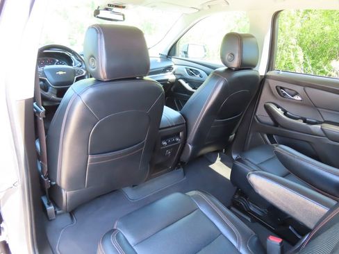 Used 2020 Chevrolet Traverse LT AWD/4WD image 29