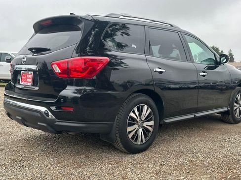 Used 2019 Nissan Pathfinder S image 3