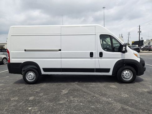 Used 2023 RAM ProMaster 2500 FWD image 4