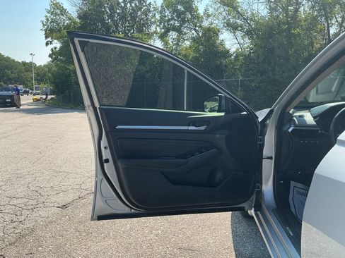 Used 2022 Nissan Altima 2.5 SL FWD image 13