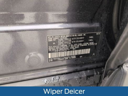 Used 2021 Toyota RAV4 XLE image 47