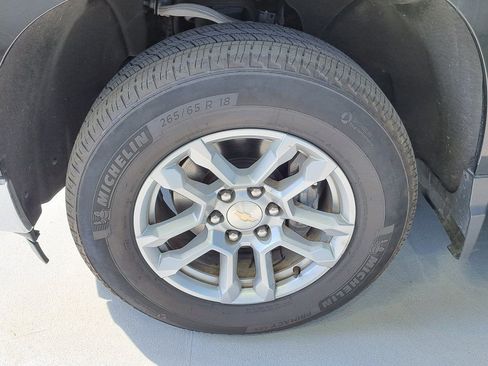 Used 2023 Chevrolet Silverado 1500 LT AWD/4WD image 32