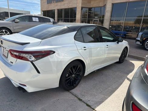 Used 2022 Toyota Camry XSE w/ Navigation Package image 5