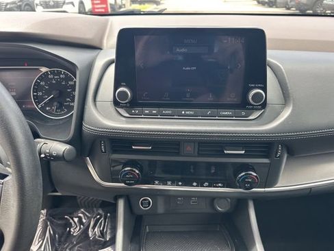 Certified 2023 Nissan Rogue SV FWD image 23