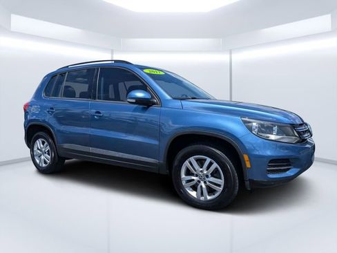 Used 2017 Volkswagen Tiguan S FWD image 1