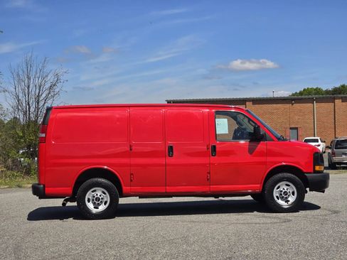 Used 2016 GMC Savana 3500 RWD image 11