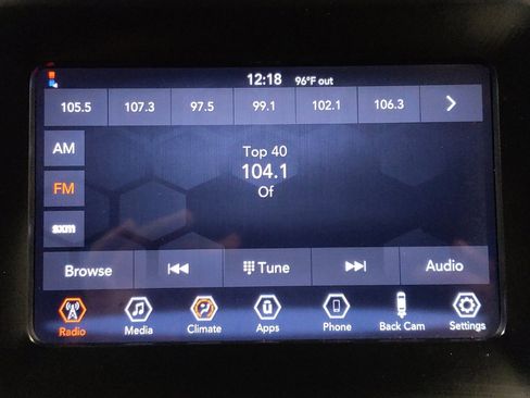 Used 2020 Jeep Cherokee Latitude Plus AWD/4WD image 25