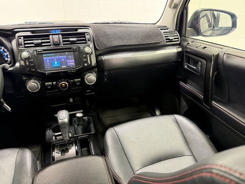 Used 2018 Toyota 4Runner TRD Off-Road Premium image 37