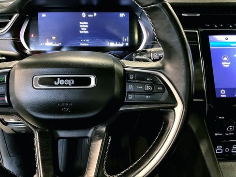 Used 2021 Jeep Grand Cherokee L Limited w/ Luxury Tech Group II image 25