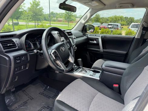 Used 2019 Toyota 4Runner SR5 AWD/4WD image 13