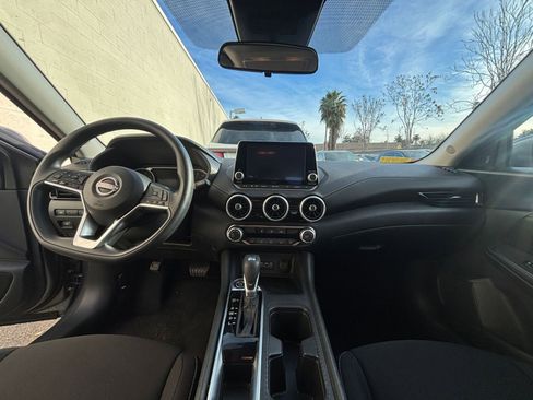 Used 2025 Nissan Sentra SV image 38
